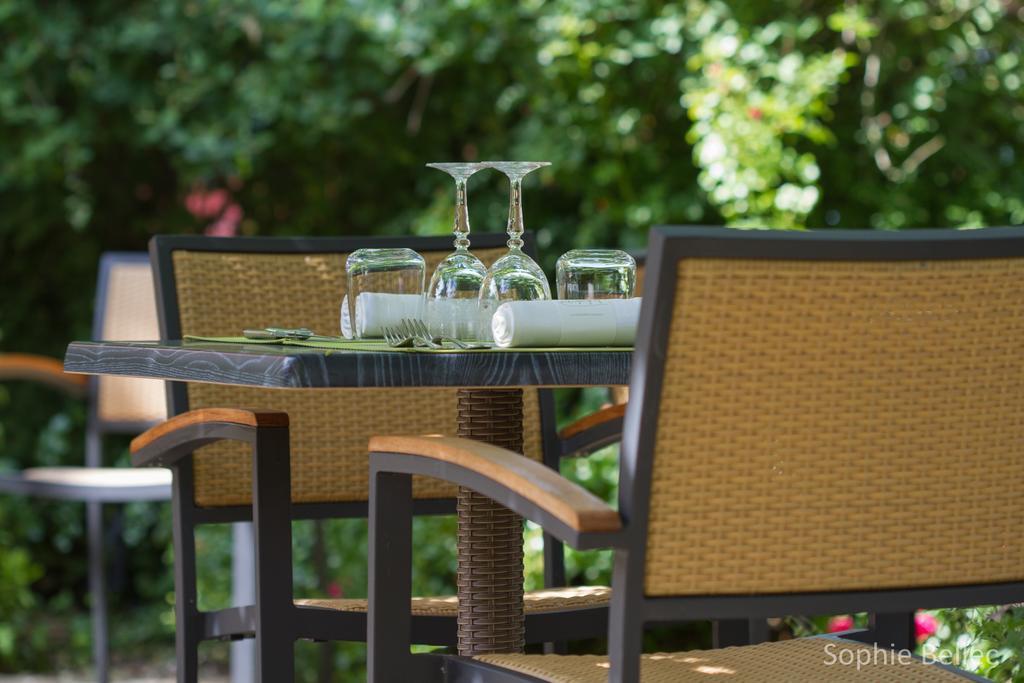 L'Hostellerie D'Acquigny Ngoại thất bức ảnh