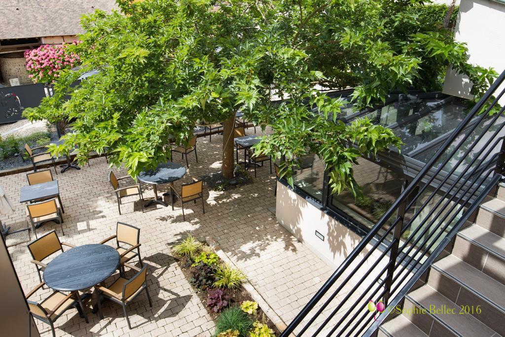 L'Hostellerie D'Acquigny Ngoại thất bức ảnh